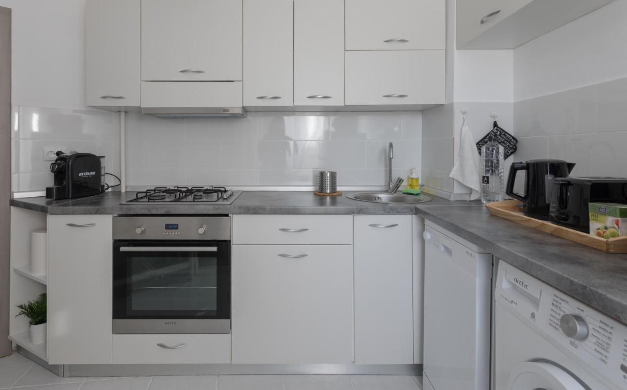 Lion'S Unirii Apartment Букурещ Екстериор снимка