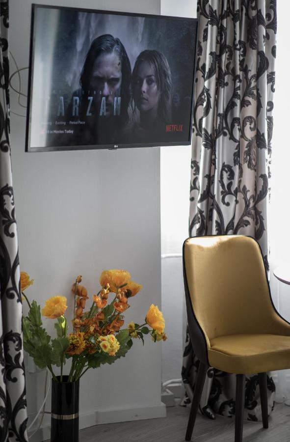 Lion'S Unirii Apartment Букурещ Екстериор снимка